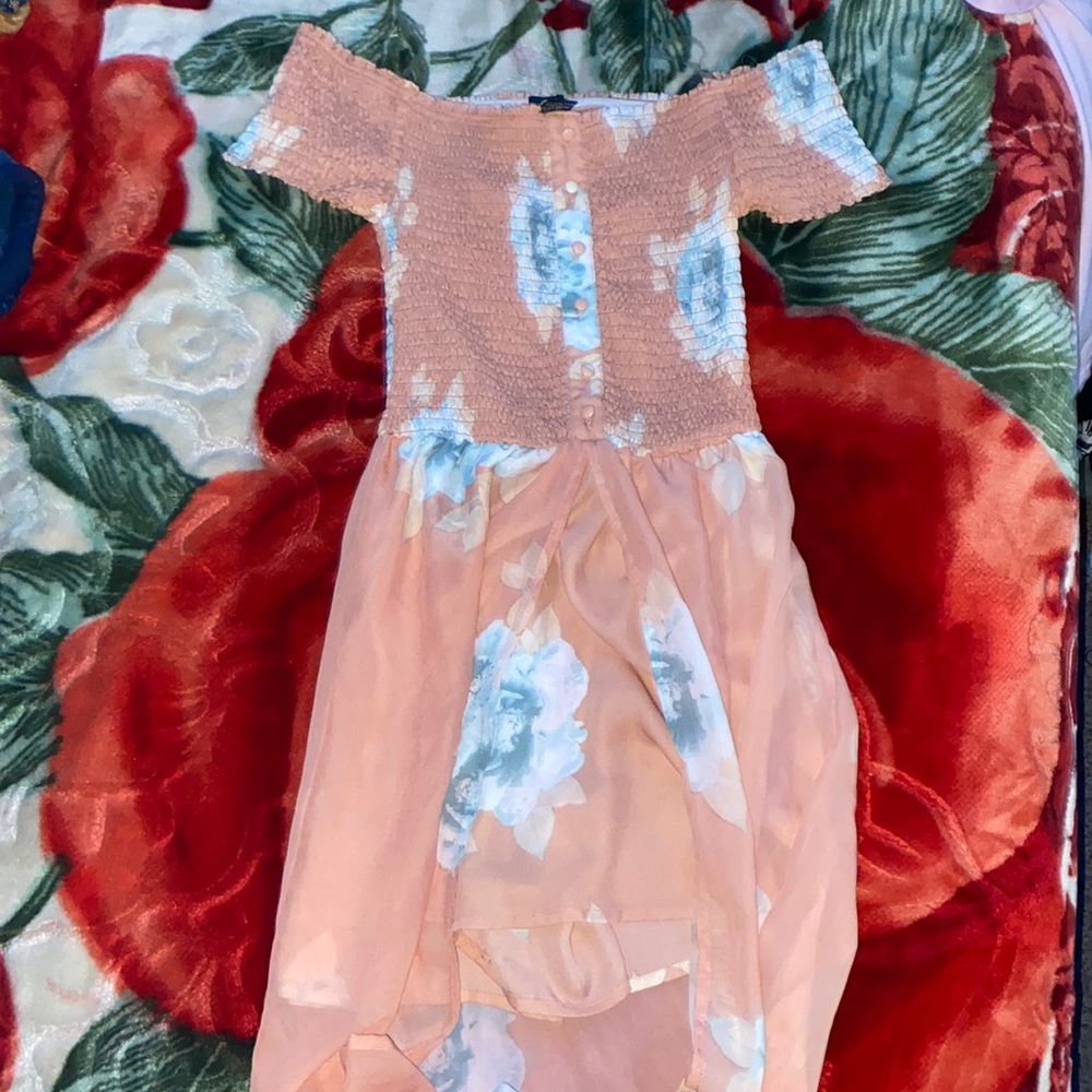 Peachy Color Off The Shoulder Floral Dress! Long Back Tail!